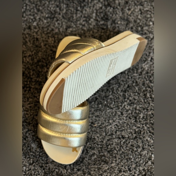 Gold slip-ons-  perfect for traveling/airports security, beach, lounging... - Picture 5 of 7